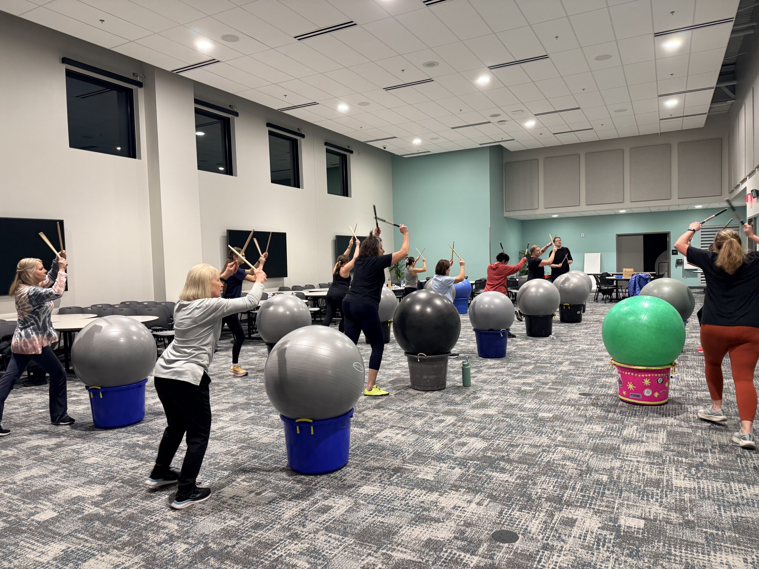 Cardio Drumming2